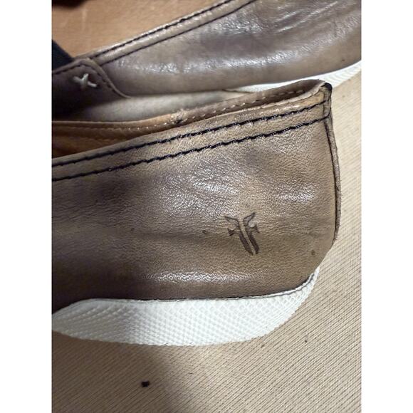 Frye Melanie Slip On Shoes Womens Gray Leather Elastic Gore Casual Comfort Flats - Picture 3 of 10